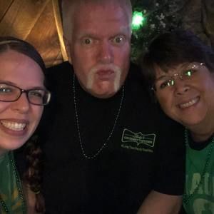 Meet your Posher, Carly